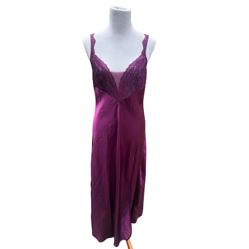 Victoria’s Secret Slip Nightgown Womens Vintage Size Medium M Gold Label Satin P